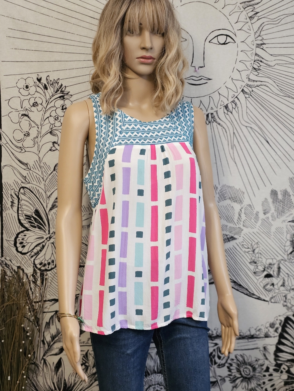 Like New Savanna Jane Pink, Turquoise & Teal Embroidered Geometric Tank Medium